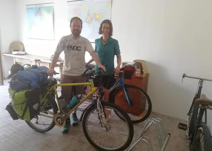 Books & Bikes Bed & Breakfast 4*