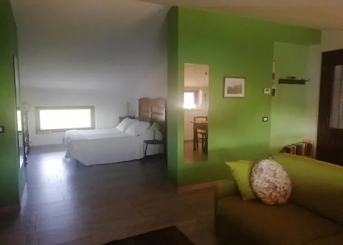 Books & Bikes Bed & Breakfast Buia