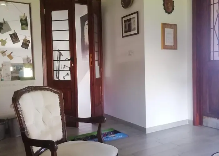 Books & Bikes Bed & Breakfast 4*