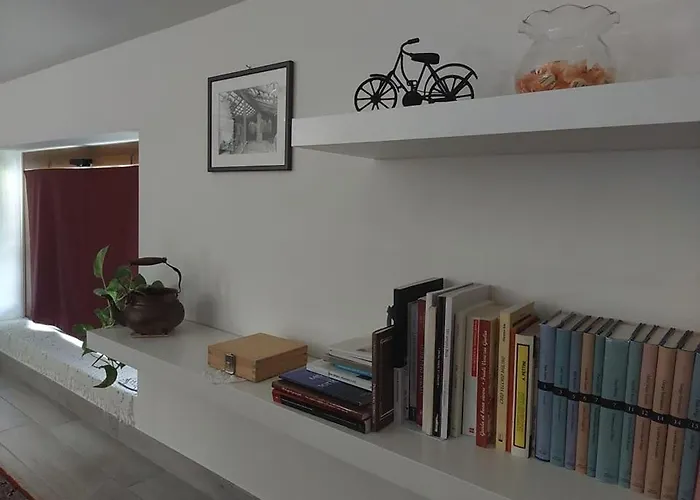 Books & Bikes Bed & Breakfast