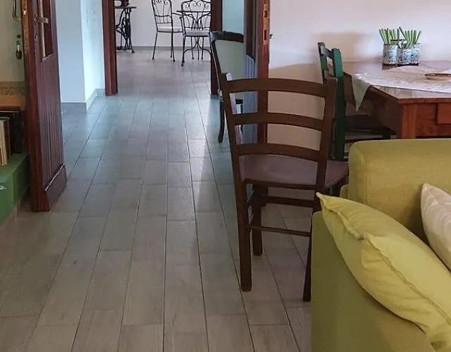 Books & Bikes 4* Buia