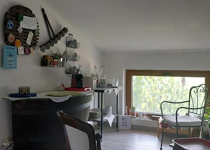 Bed & Breakfast Books & Bikes Buia