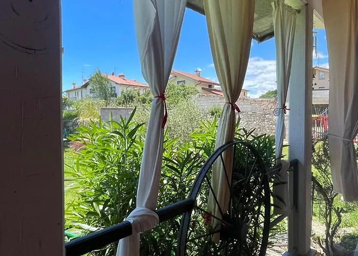 Books & Bikes 4* Buia